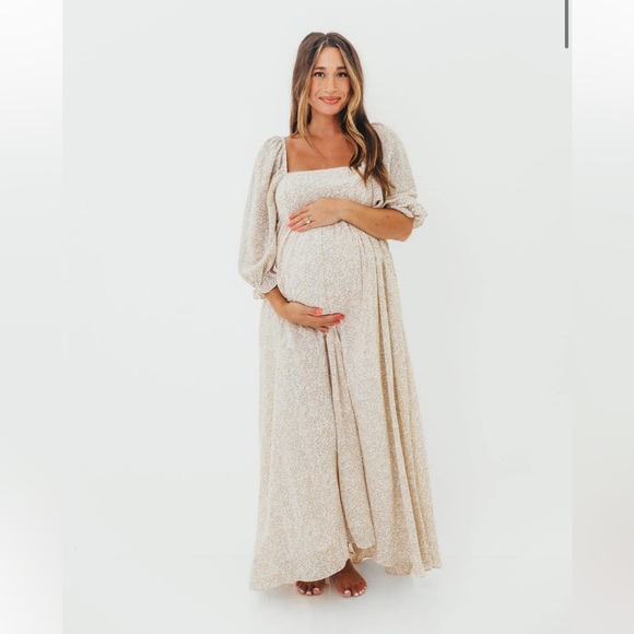 Worth Collective Dresses & Skirts - Maternity Maxi Dress with Puff Sleeves - Cream Floral